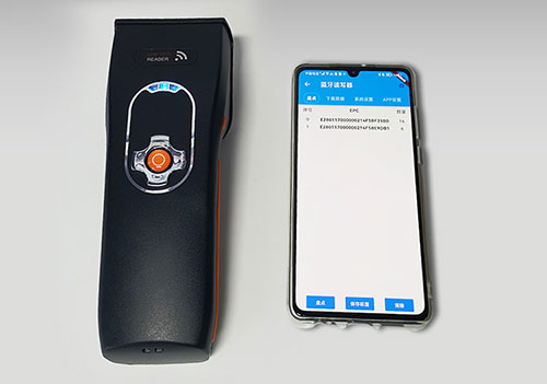  inventar üçün 860-960 mhz 30 dBm əl UHF RFID oxuyucusu