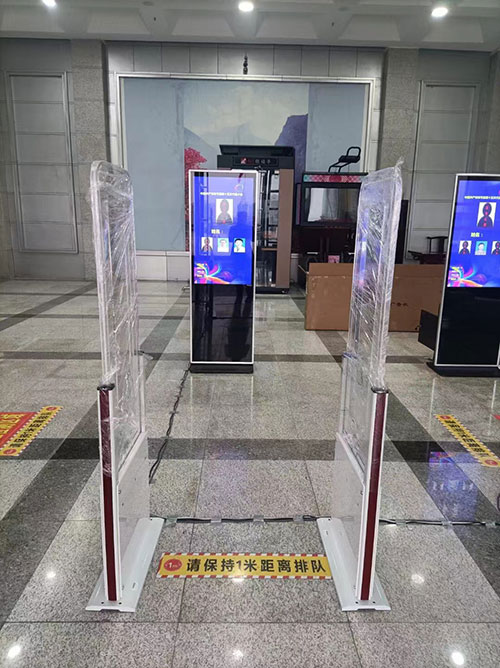RFID görüşə daxil olma və davamiyyət üçün ağıllı qapı 4