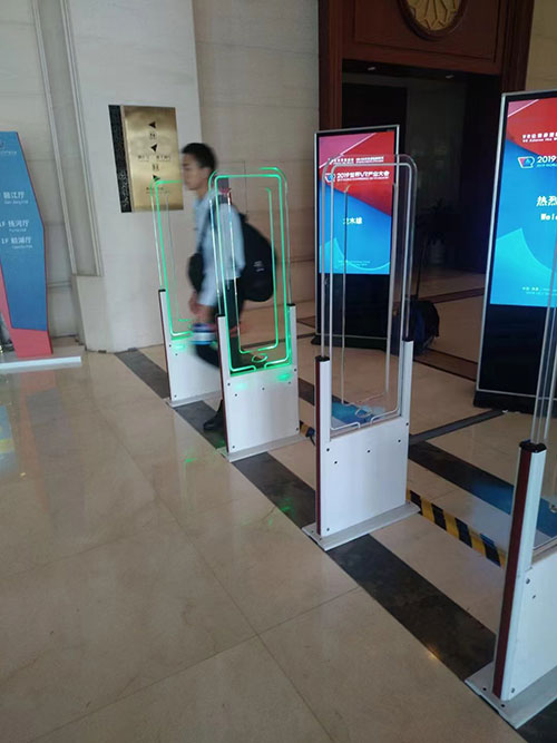 RFID görüşə daxil olmaq və davamiyyət üçün ağıllı qapı 6