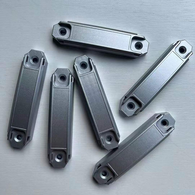 rfid elektron etiket uzun məsafəli aktivlərin idarə edilməsi UHF anti-metal etiketləmə və topdansatış prosesi3